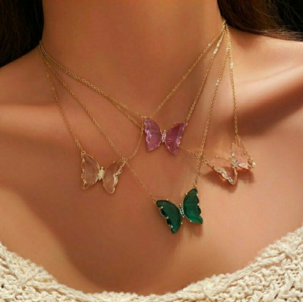 DAINTY CLEAR PINK CRYSTAL BUTTERFLY NECKLACE NWOT